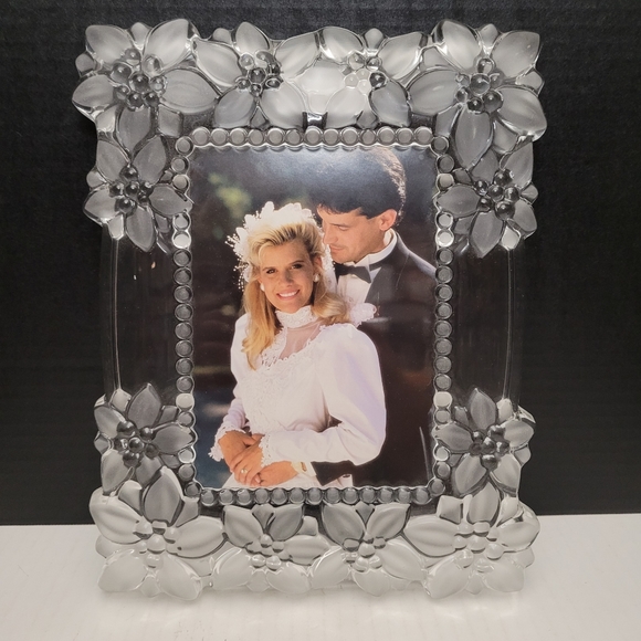 COPY - 5x7 Mikasa Crystal Picture Frame - Picture 1 of 7